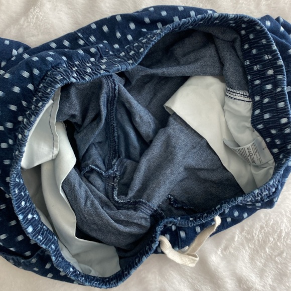 Old Navy navy blue white dotted print shorts - Picture 8 of 17